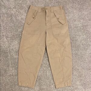 Women’s Banana Republic Tan Cargo Cropped Pants in tan